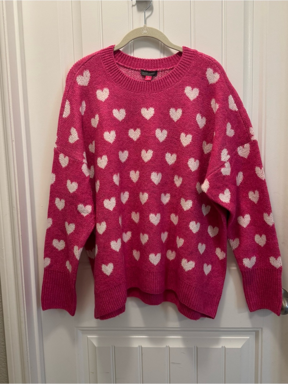 NWT Vince Camuto Women Knit Sweater Long Sleeve Crewneck Pink Heart Print Large
